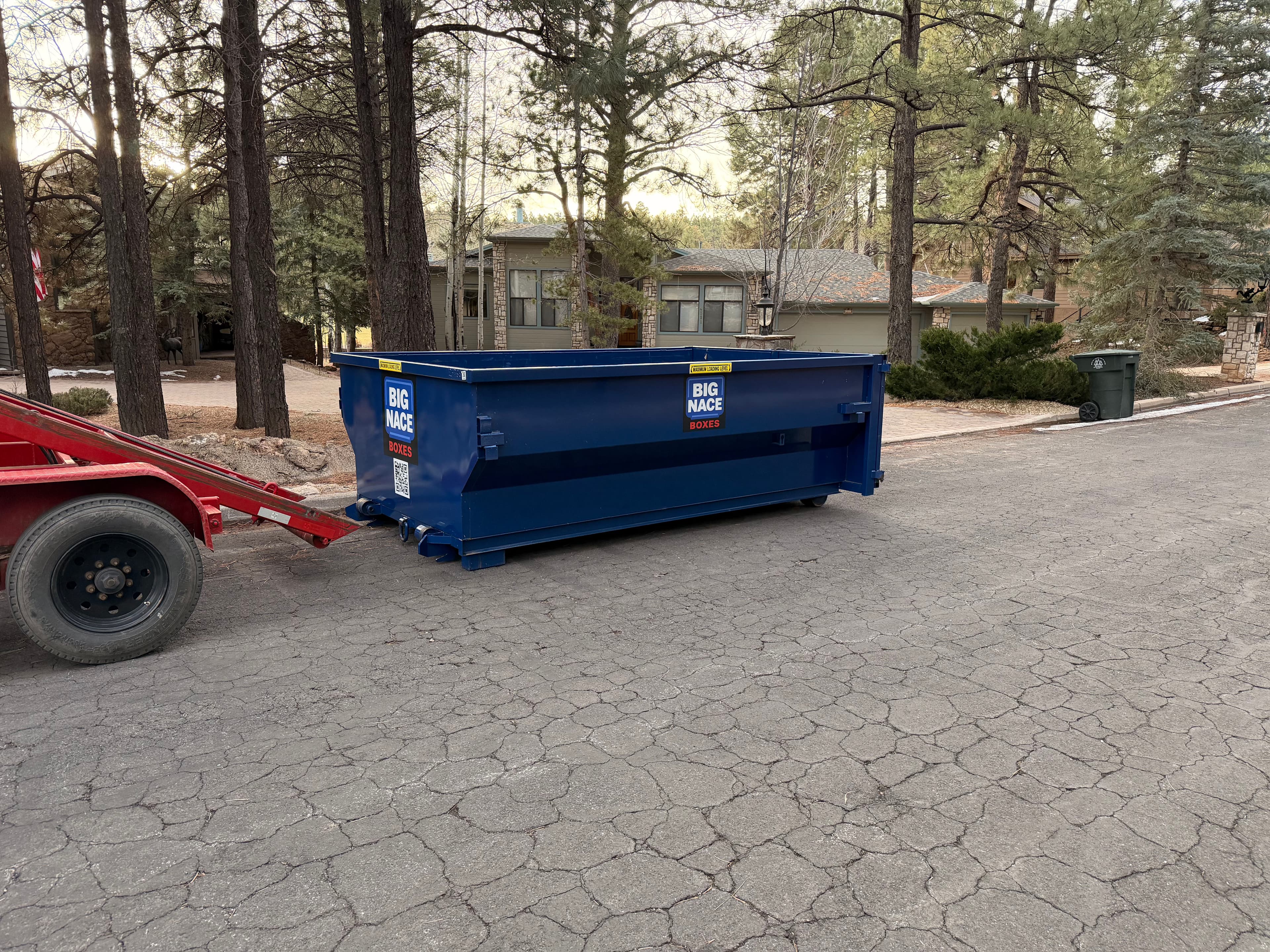 Project Making Clean-Ups Easy with Big Nace Boxes image